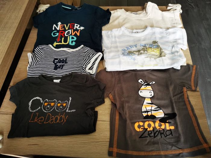 Lot 6 tee shirt manches courtes taille 3 mois.