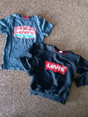 Tee shirt Levi's et sweat 5 ans