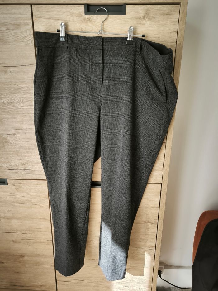 Pantalon gris a carreaux