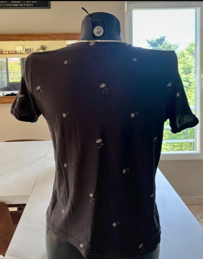 T shirt noir bershka taille s - photo numéro 2