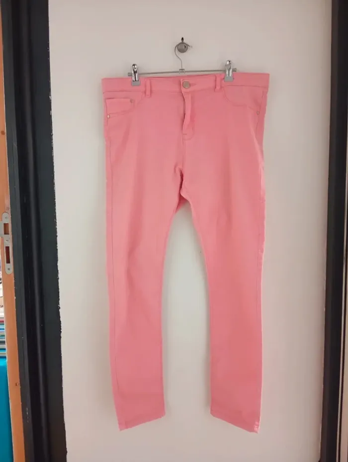 Pantalon couleur abricot, en XL/42