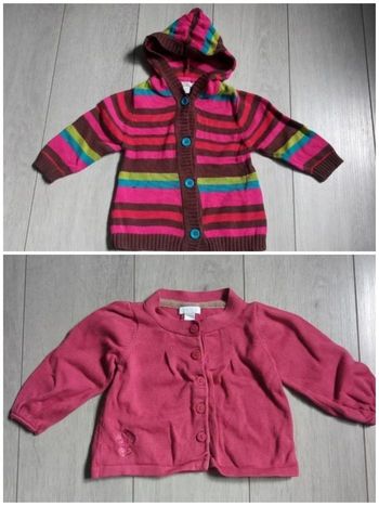 Lot gilets fille taille 12 mois