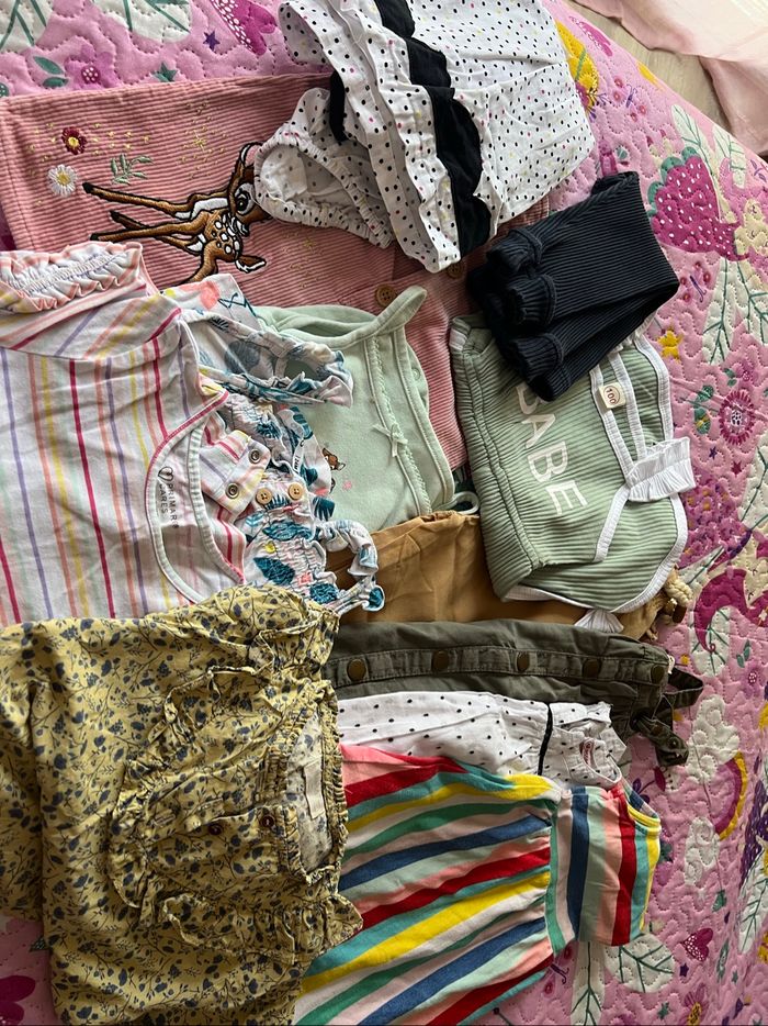 Lot vêtements fille 24 mois