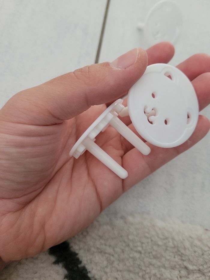 Cache prise ourson - photo numéro 2