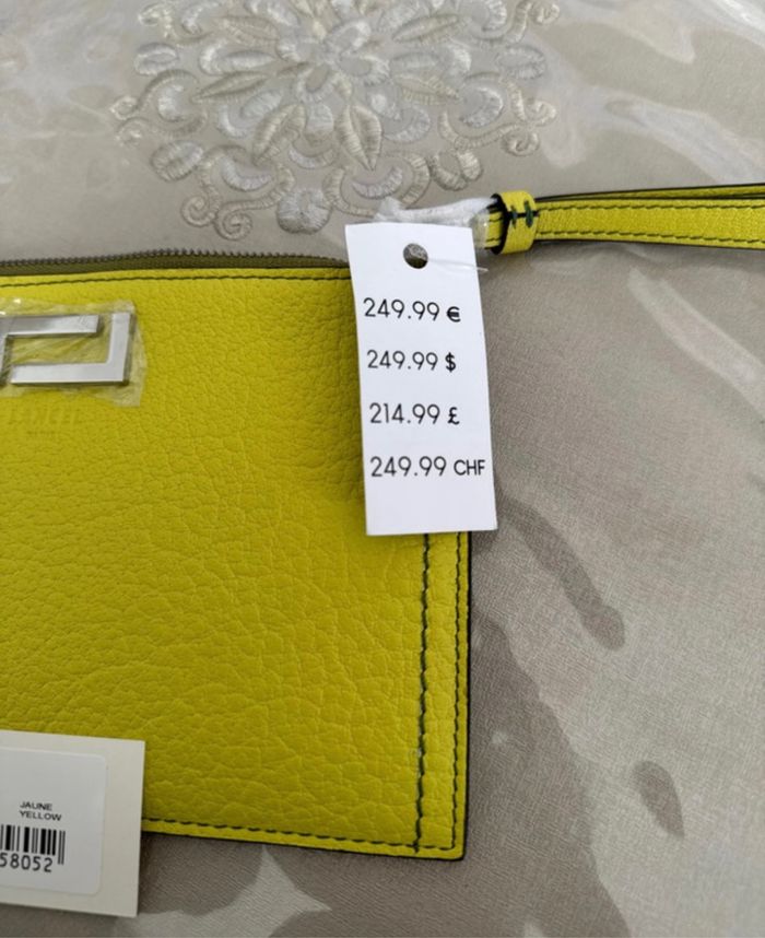 Sacoche Zippe LANCEL - photo numéro 5