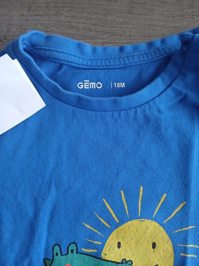 Tee shirt manches cpurtes tres bon état 18 mois garçon - photo numéro 3
