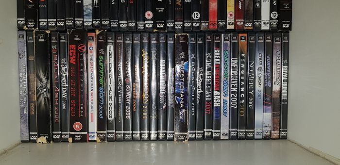 Lot de DVD WWE de 2006 à 2018 - photo numéro 2