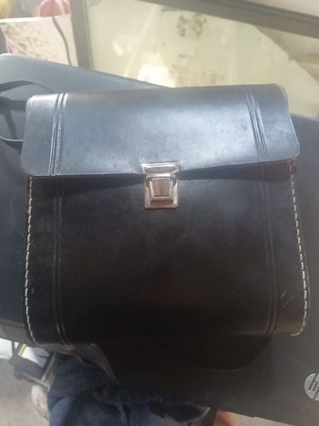 Pair de jumelles 7×50 dans ça sacoche