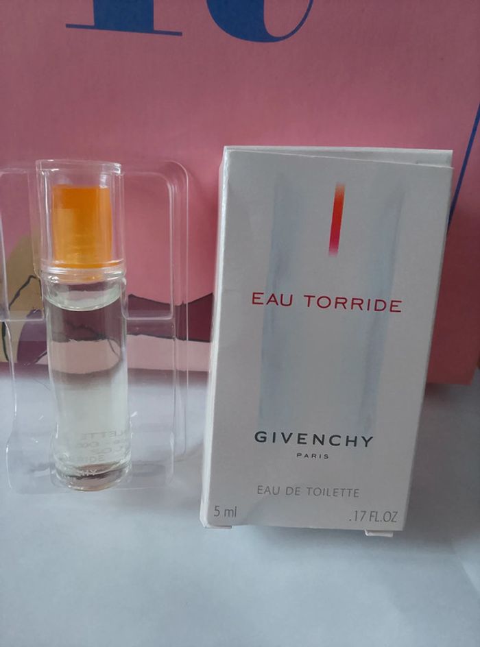 Miniature de parfum eau Torride Givenchy