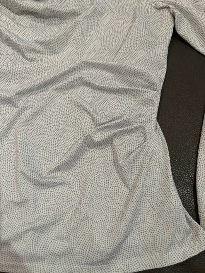 T-shirt taille 42 - photo numéro 3