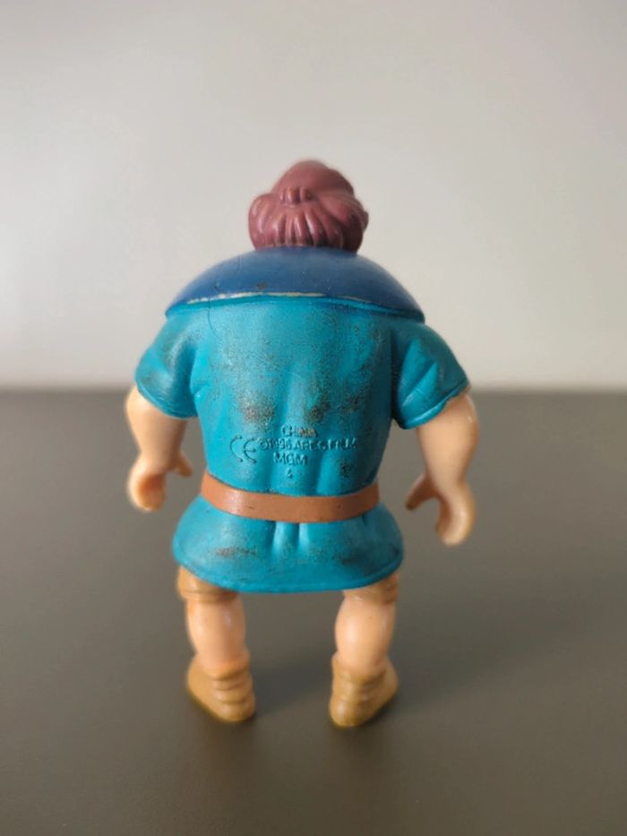 figurine Disney le bossu de notre dame - photo numéro 2