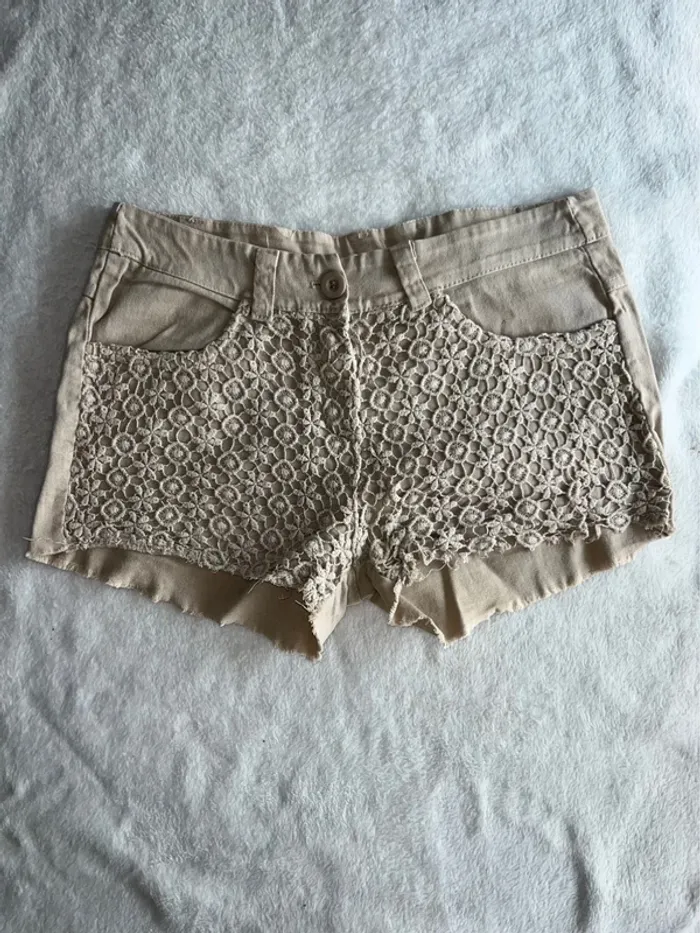 Short beige