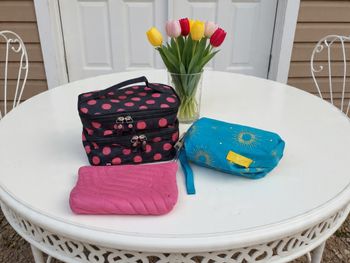 lot trousse pochette victoria's secret l'occitane et vanity à pois