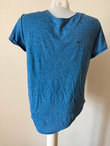 T - shirt bleu en très bon état tommy Hilfiger taille S