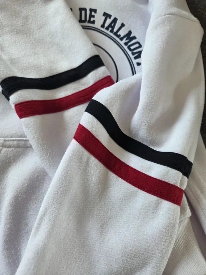 Sweat a capuche - photo numéro 4