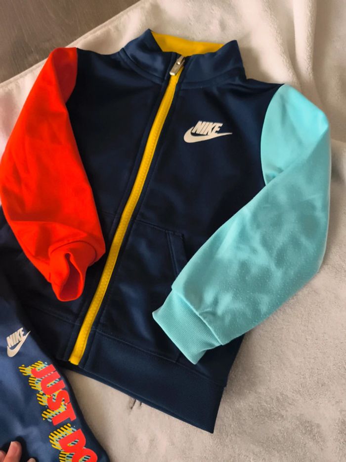 Survêtement Nike 24 mois - photo numéro 3
