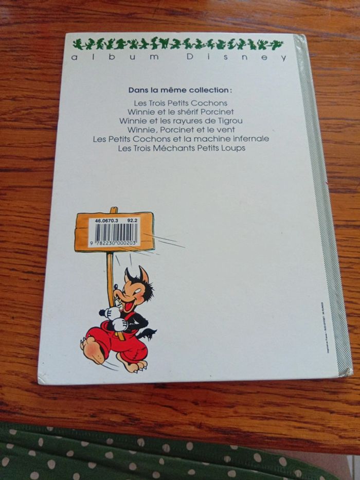 Livre les trois méchants petits loups - photo numéro 2