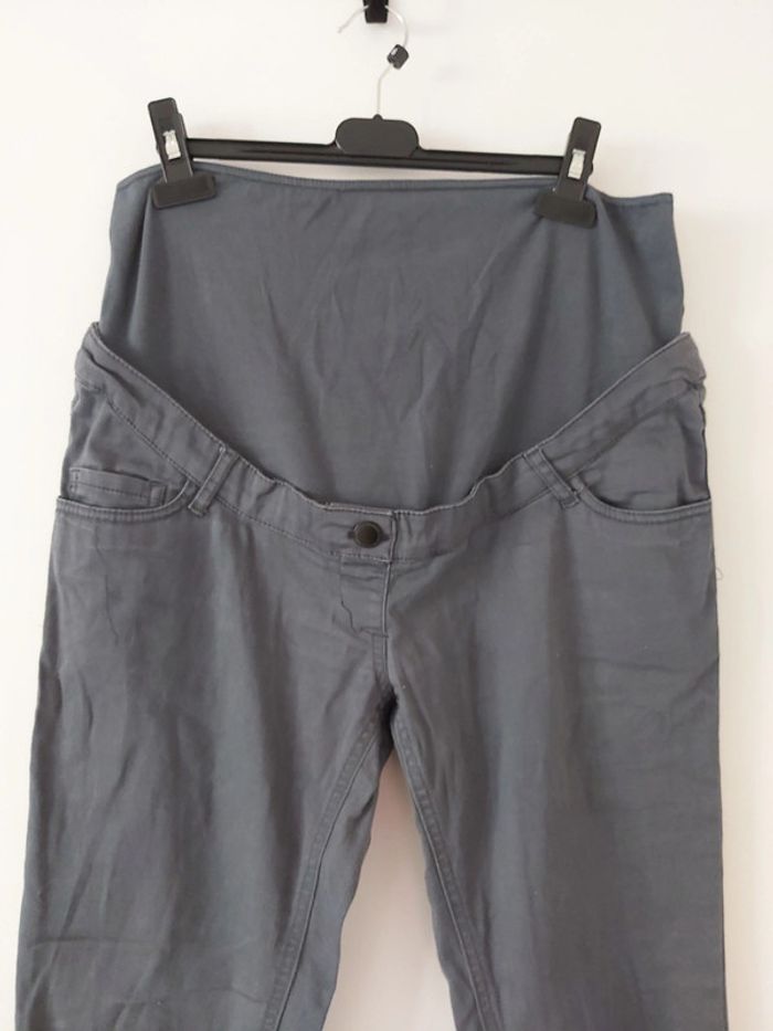 Jeans/pantalon de grossesse Gris Kiabi taille 40 en très bon état (78) - photo numéro 2