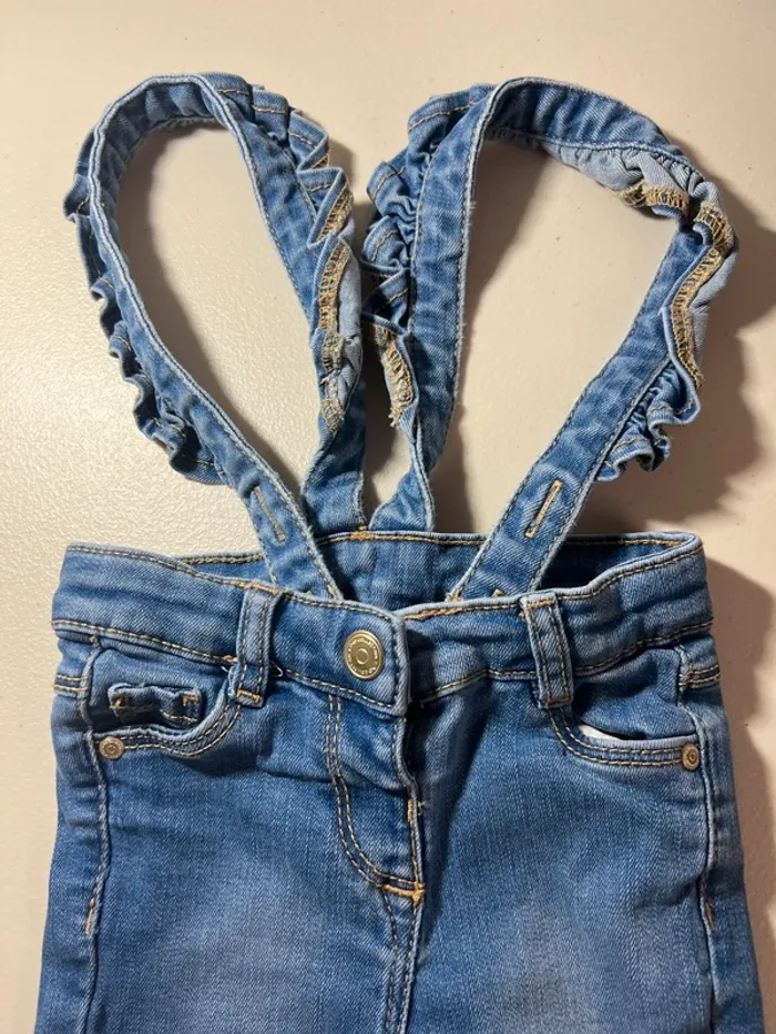 Jean a bretelle fille 9 mois - photo numéro 2