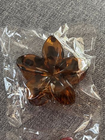 Pince fleur léopard