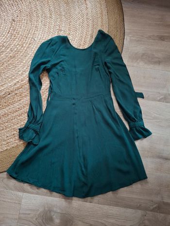 Robe femme en crêpe vert noeud t 36 la redoute melle R comme neuve