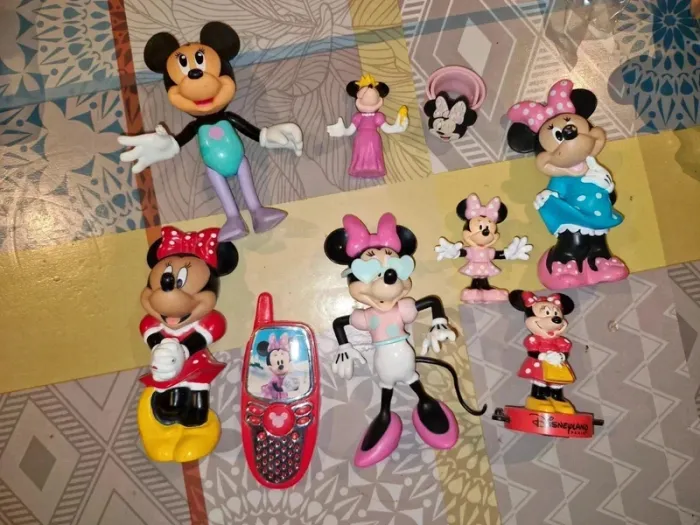 Lot figurines minnie
