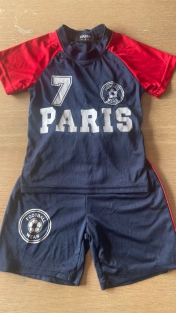 Ensemble short et t-shirt 4 ans