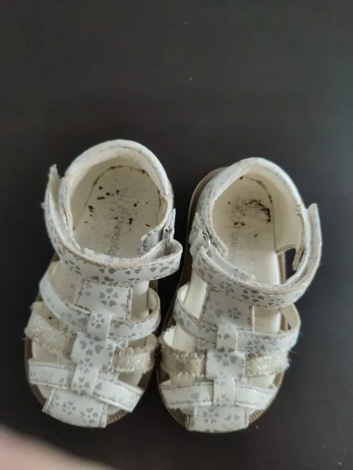 Chaussures taille 22 - photo numéro 3