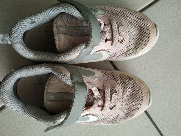 Baskets Nike // taille 27 - photo numéro 2