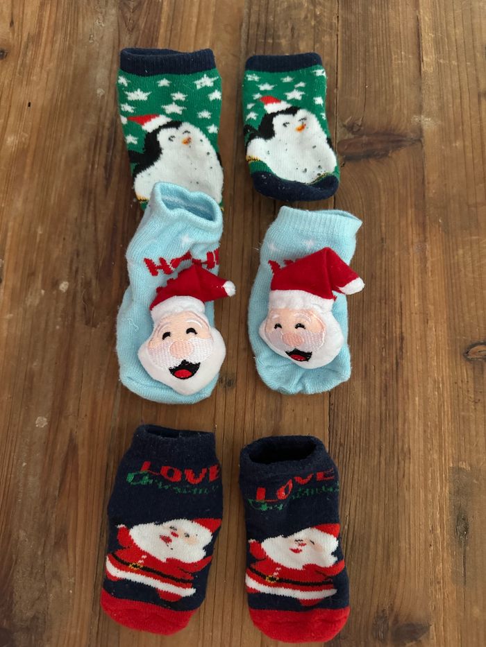 Lot chaussettes et chausson - photo numéro 4