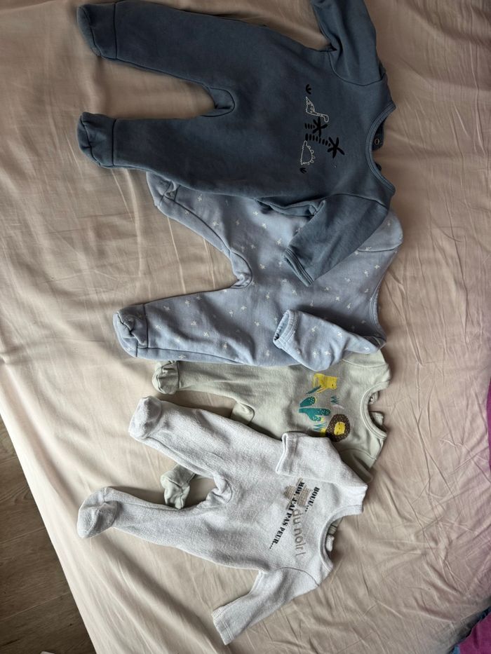 Pyjamas bébé taille naissance