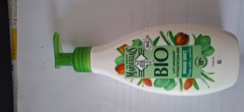 Lait apaisant bio hydratation 48 h Le petit marseillais