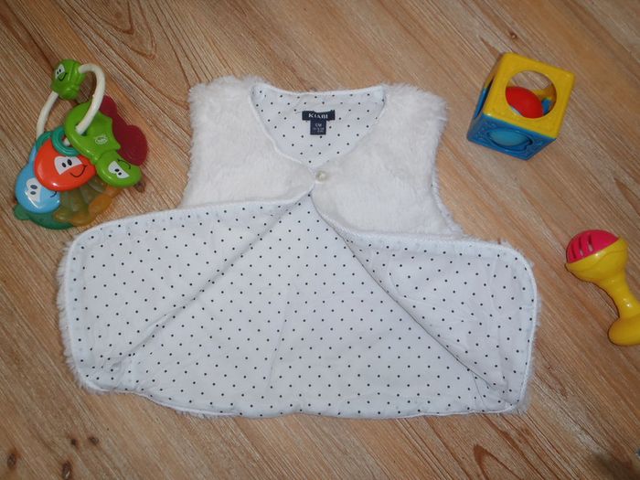 boléro en fourrure doublé pois noir - photo numéro 2