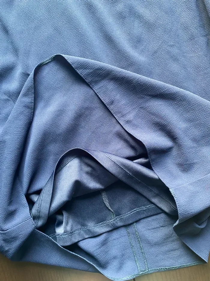 Robe bleu marine Asos en très bon état - photo numéro 5