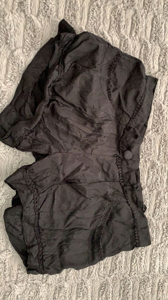 Short noir taille 38
