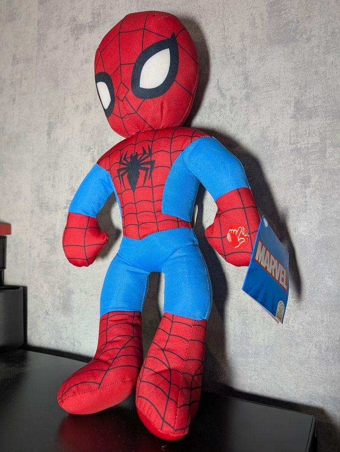 Spiderman peluche avec sons 50cm - photo numéro 2