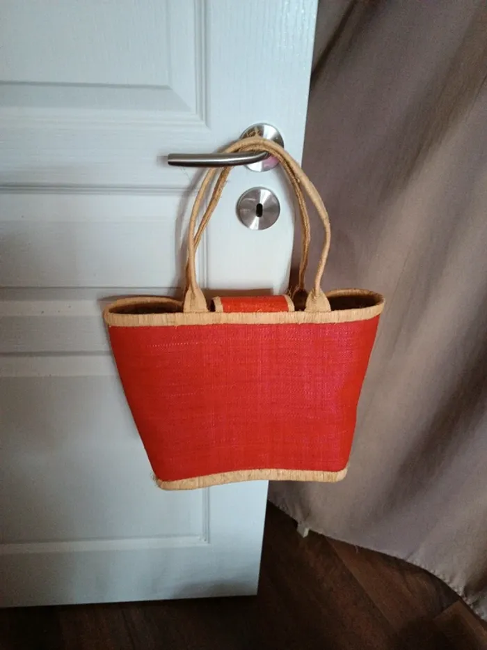 Sac / panier en paille rouge/naturel - photo numéro 2