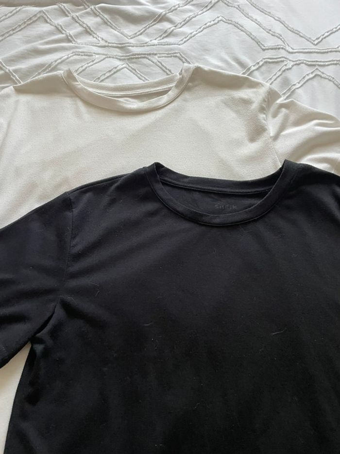 lit de 2 t-shirt basiques noir et blanc - photo numéro 2