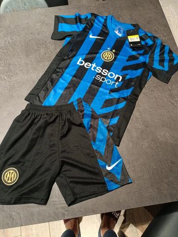 Tenue football inter Milan bleu. T.22