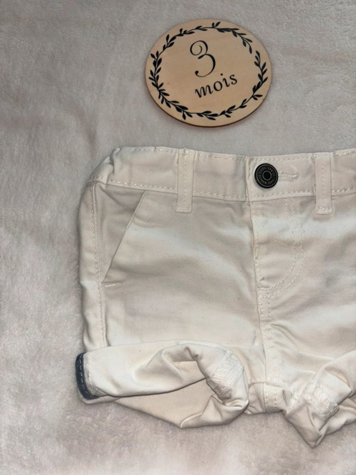 Short 3 mois Zara baby - photo numéro 3