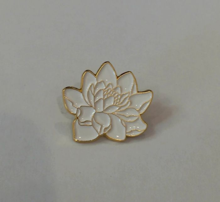 PIN'S FLEUR DE LOTUS ! NEUF !