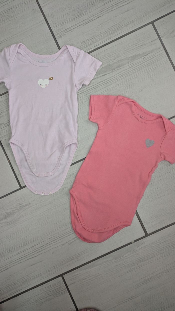 Lot bodies fille 3 ans