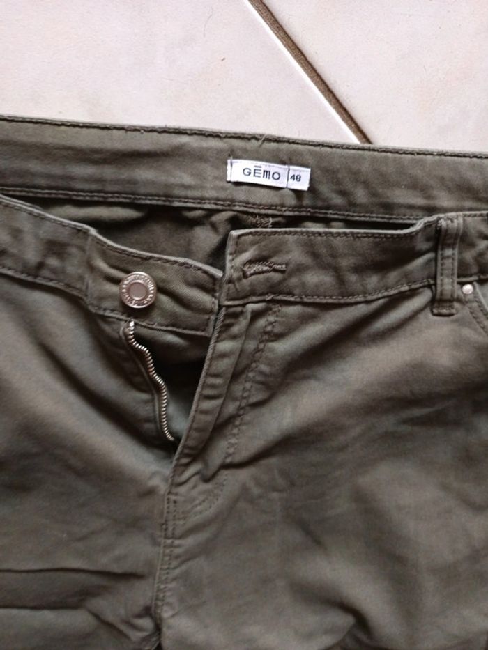 Jean kaki taille 48 - photo numéro 2