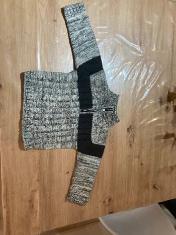 Pull camionneur gris taille 3 ans