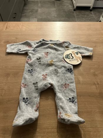 Pyjama gris motifs Mickey