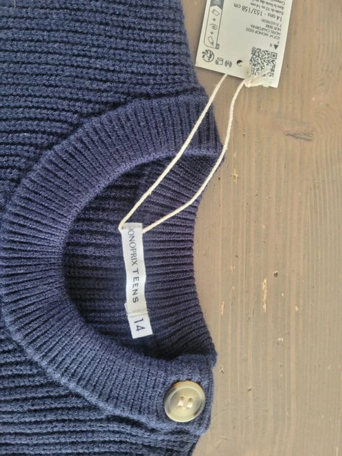 Beau pull chaud moelleux maille 14 ans NEUF marine et crème Monoprix valeur d'achat 29.99€ - photo numéro 3