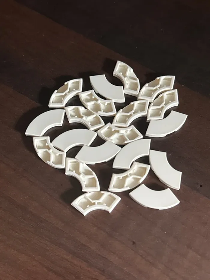 20 Lego Tile, Round Corner 2 x 2 Macaroni ref 27925 White