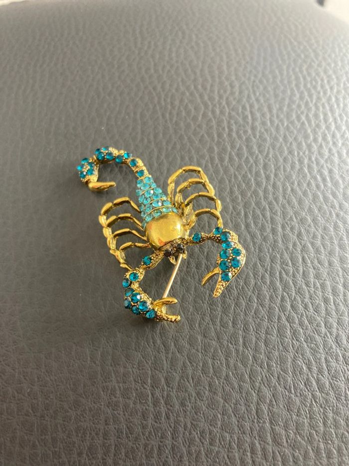 Broche scorpion - photo numéro 2