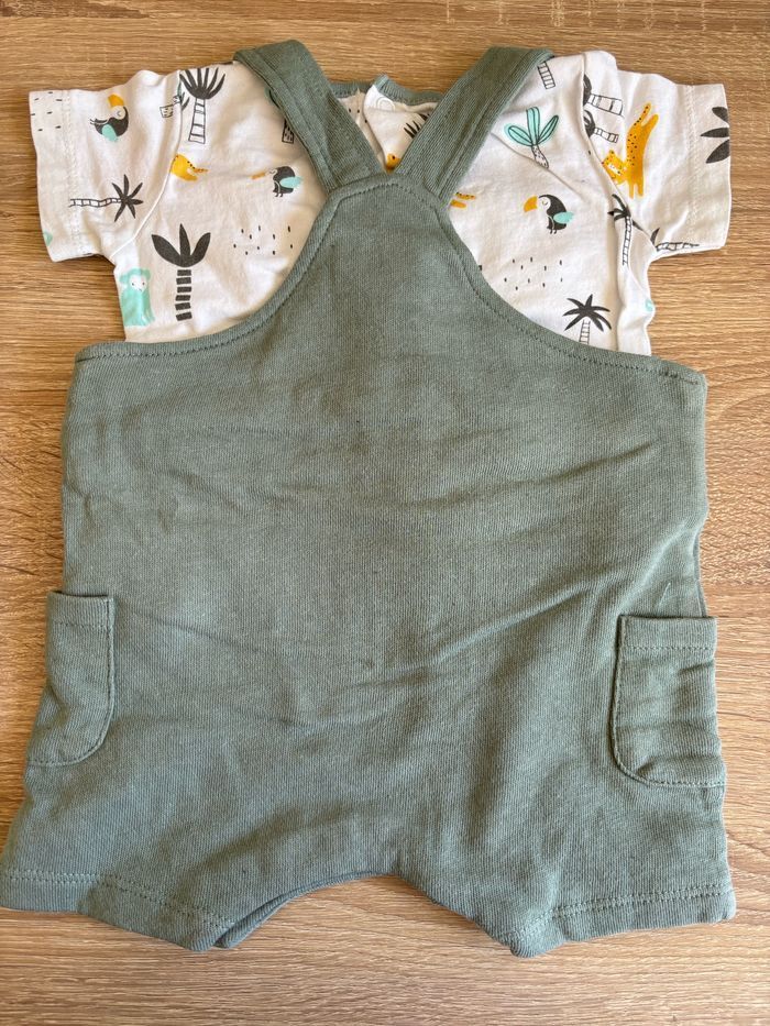 Ensemble salopette - t-shirt - photo numéro 2