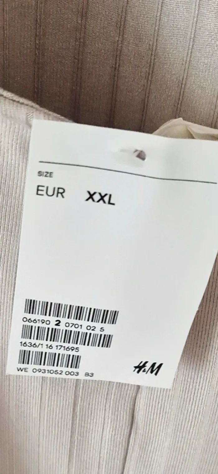 Top H&M Taille 52 - photo numéro 4